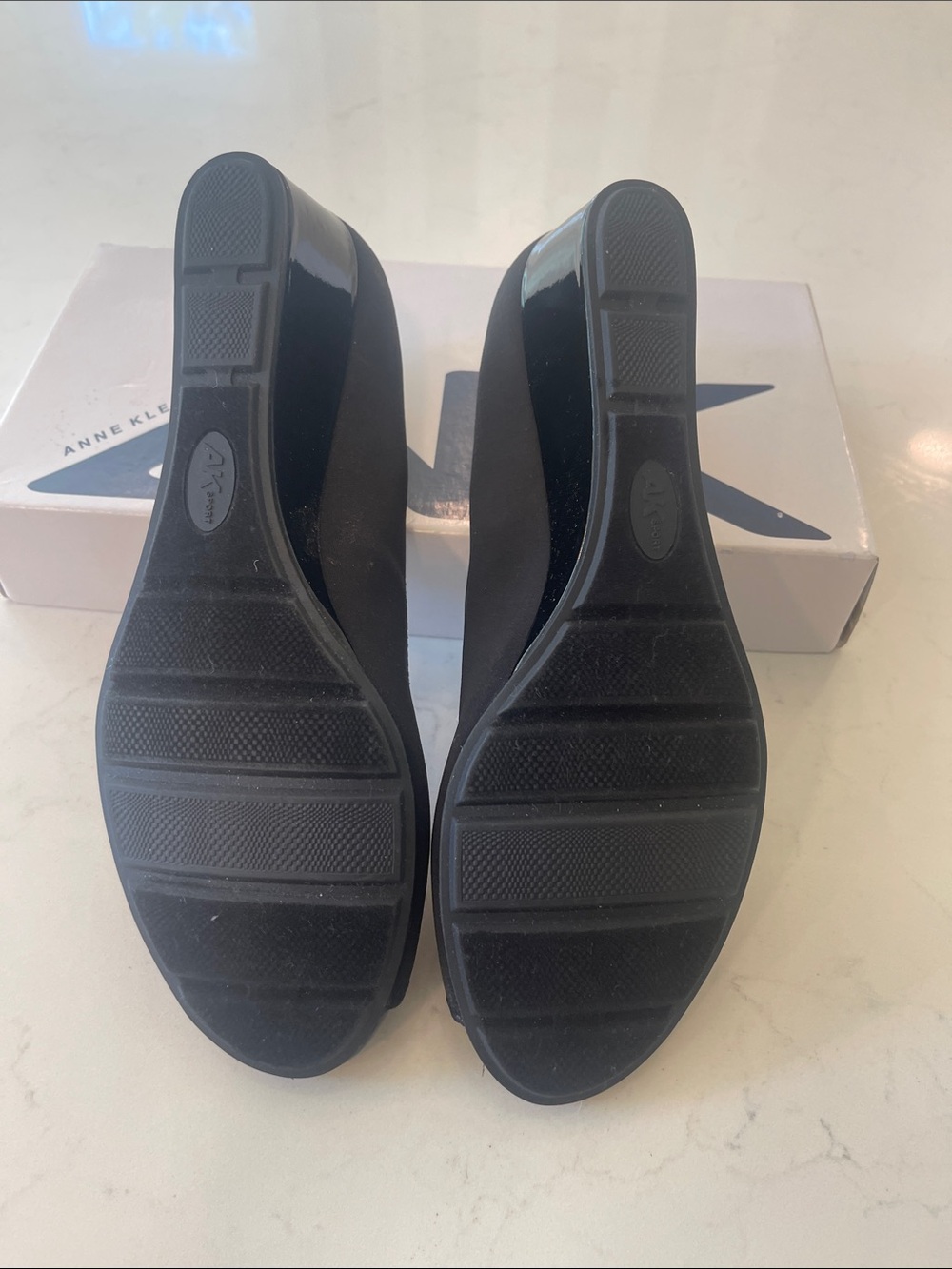NEW - Anne Klein Sport Black fabric Peep-Toe Wedge Pumps - Picture 3 of 3